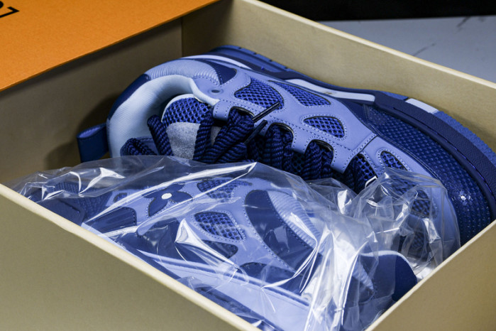 L&V SNEAKERS