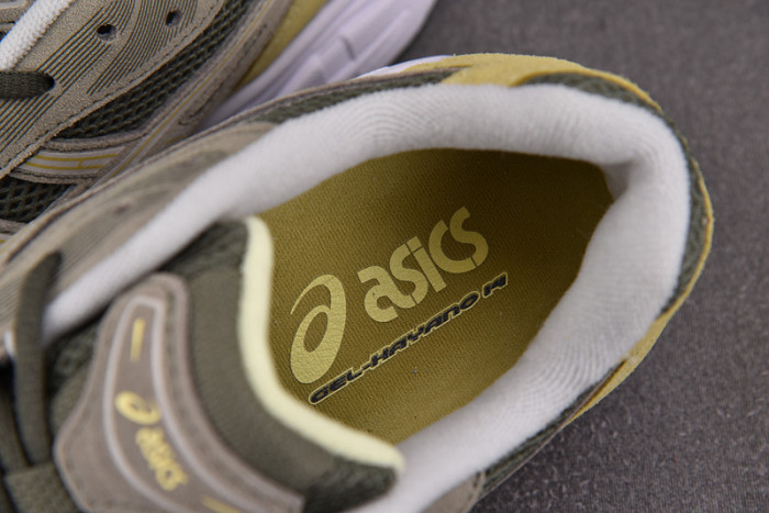 As*ic*ss shoes
