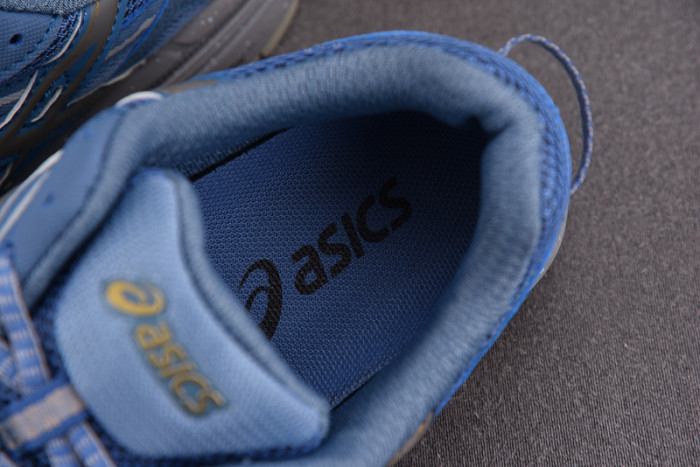 As*ic*ss shoes