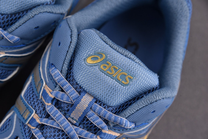 As*ic*ss shoes