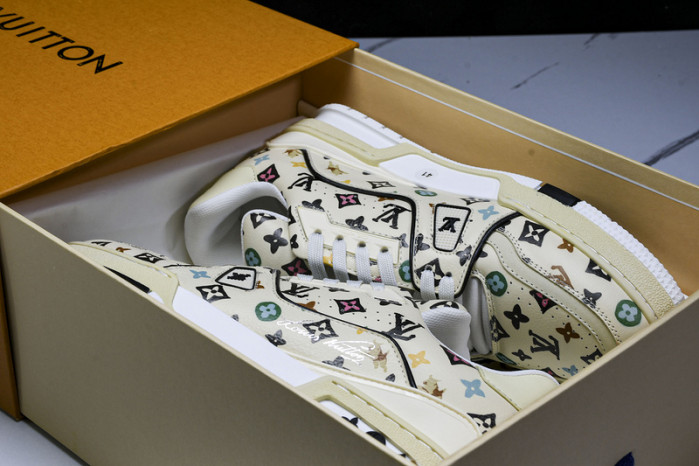 L&V SNEAKERS