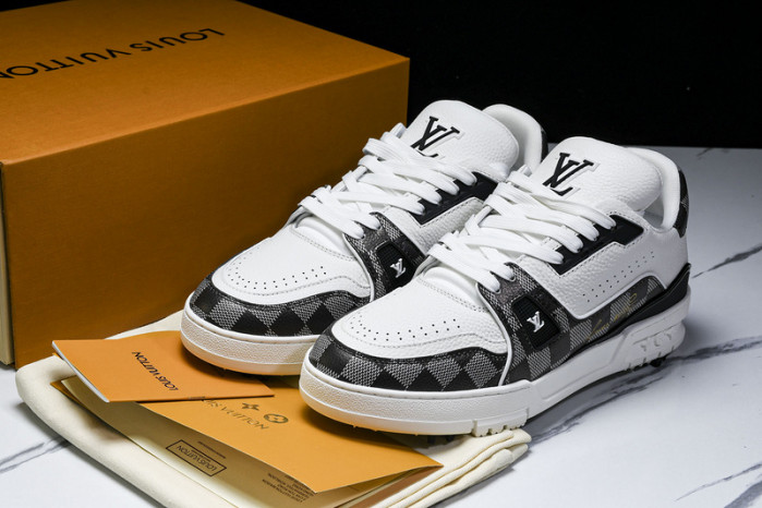 L&V SNEAKERS