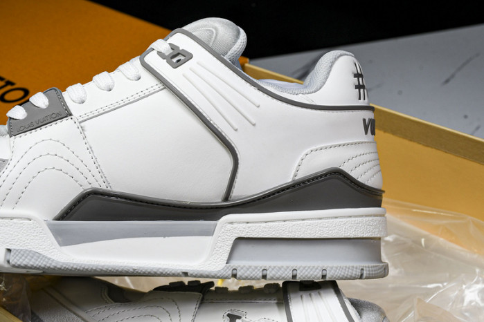 L&V SNEAKERS