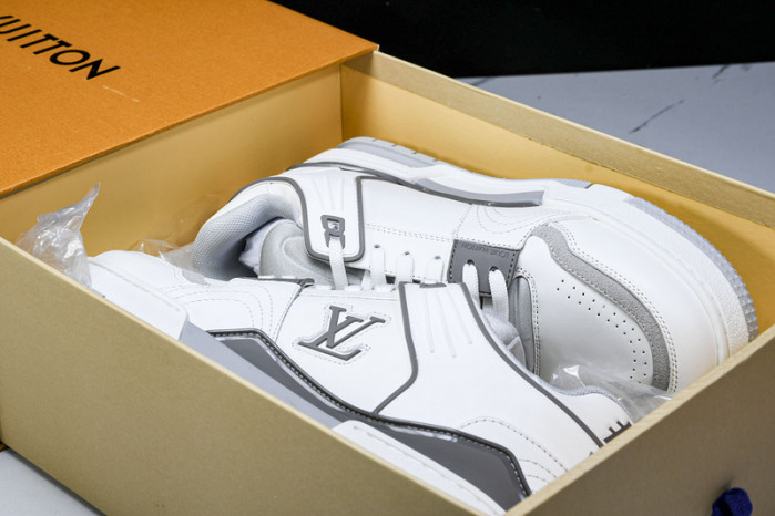 L&V SNEAKERS