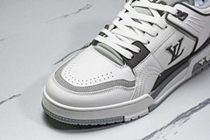 L&V SNEAKERS
