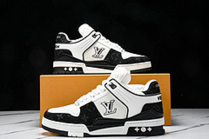 L&V SNEAKERS