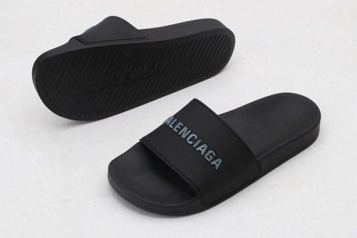 BLEN DESIGNER SLIPPERS