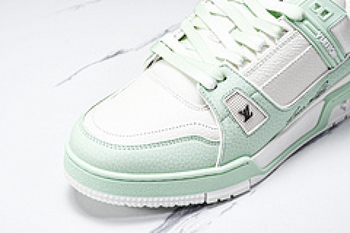 L&V SNEAKERS