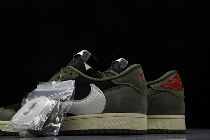 Travis Scott x Air Jordan 1 Low OG DM7866-002