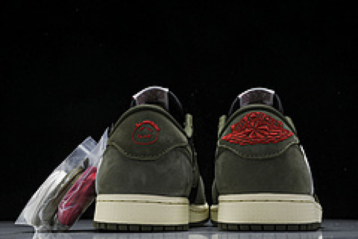 Travis Scott x Air Jordan 1 Low OG DM7866-002
