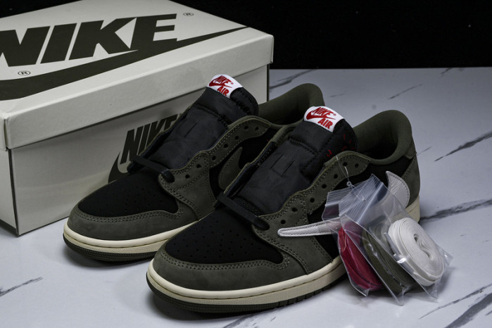Travis Scott x Air Jordan 1 Low OG DM7866-002