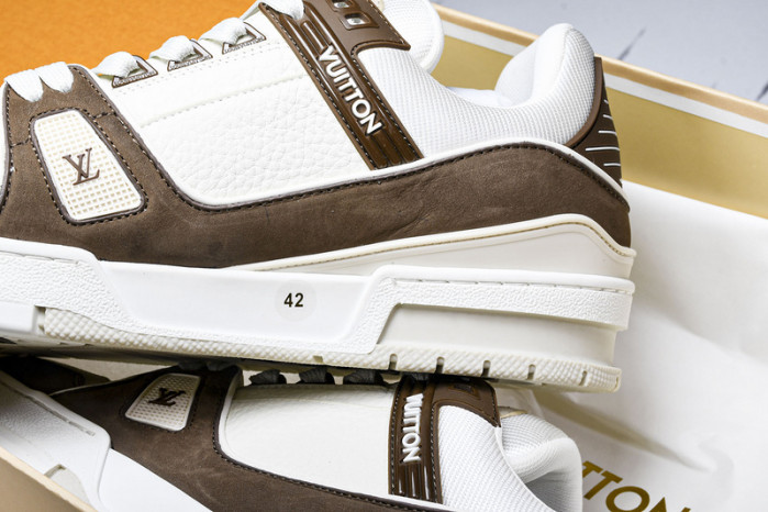 L&V SNEAKERS