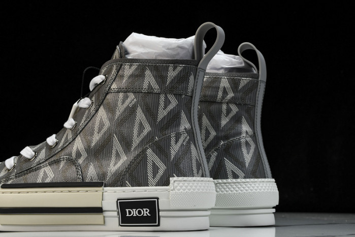 DI*O*R B23 PANKICK