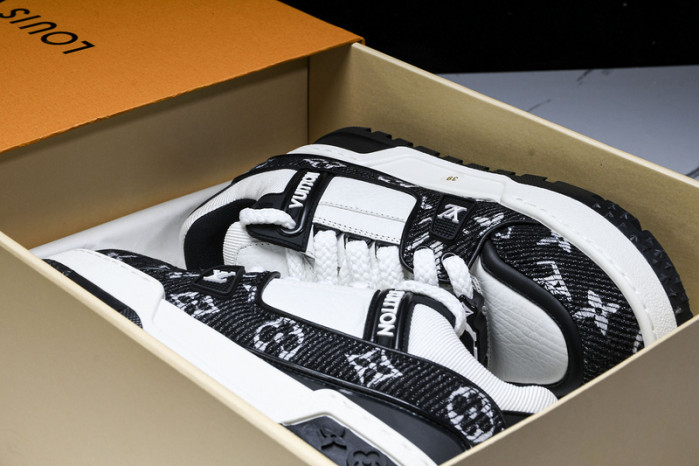 L&V SNEAKERS
