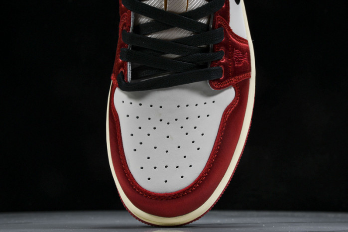 Jordan 1 Retro Low OG Trophy Room Away FN0432-100