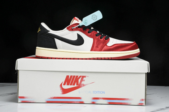 Jordan 1 Retro Low OG Trophy Room Away FN0432-100