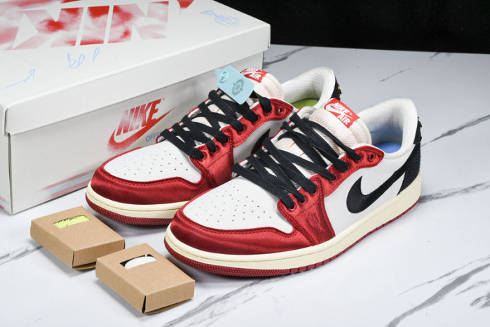Jordan 1 Retro Low OG Trophy Room Away FN0432-100