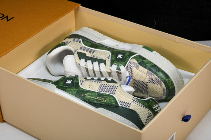 L&V SNEAKERS