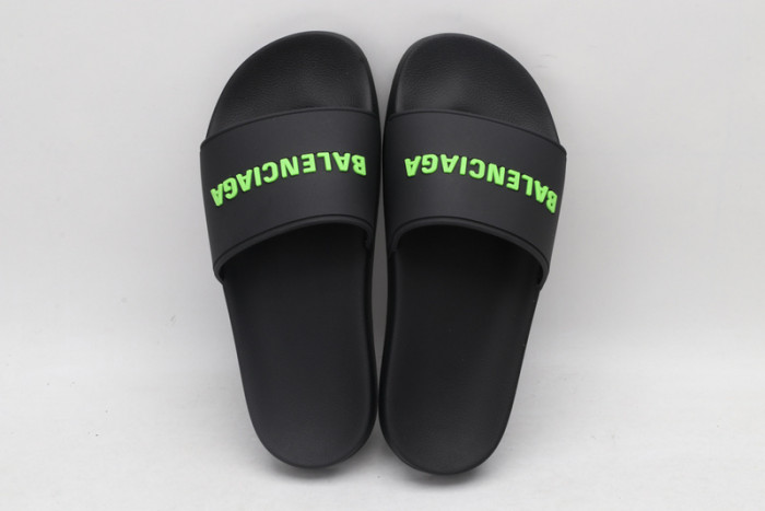 BLEN DESIGNER SLIPPERS