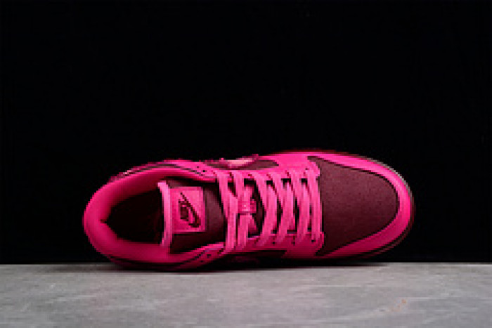 Dunk Low Valentine