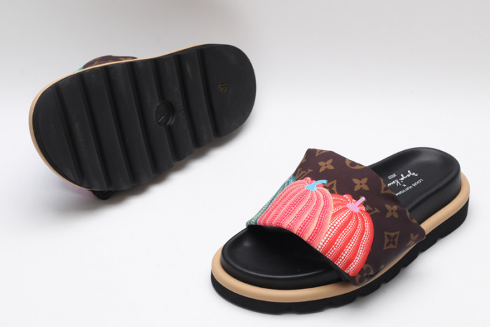 L&V SLIPPERS