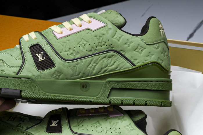 L&V SNEAKERS
