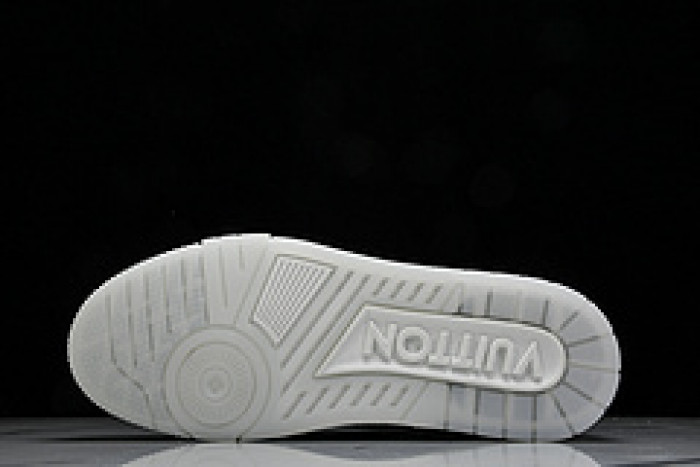 L&V SNEAKERS