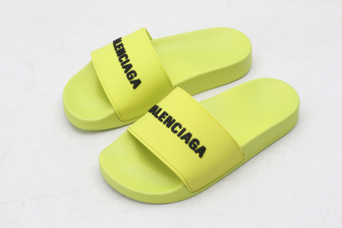 BLEN DESIGNER SLIPPERS