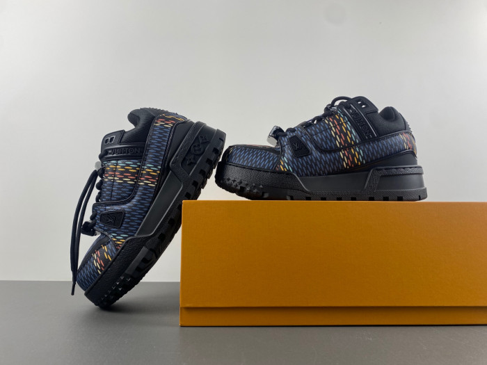 L&V SNEAKERS