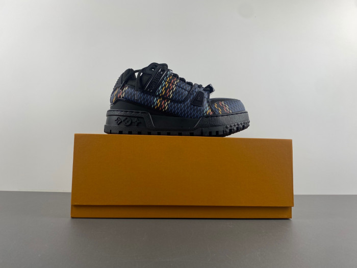 L&V SNEAKERS