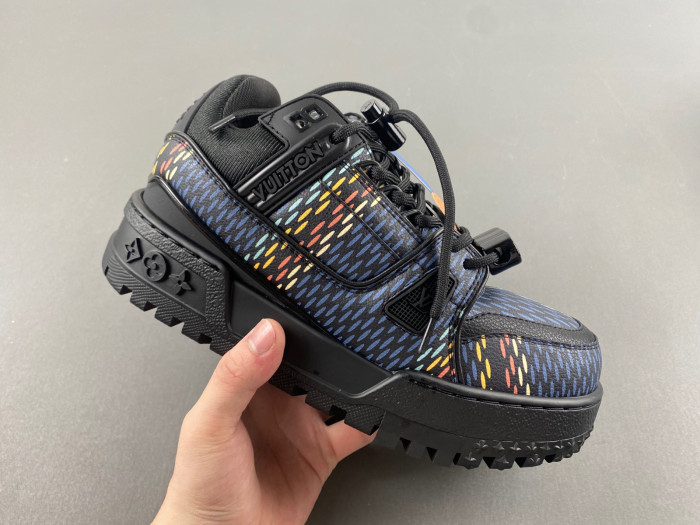 L&V SNEAKERS
