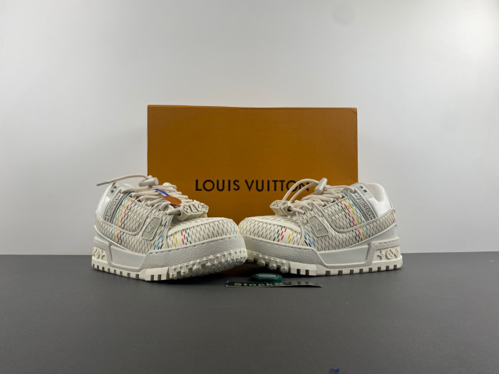 L&V SNEAKERS