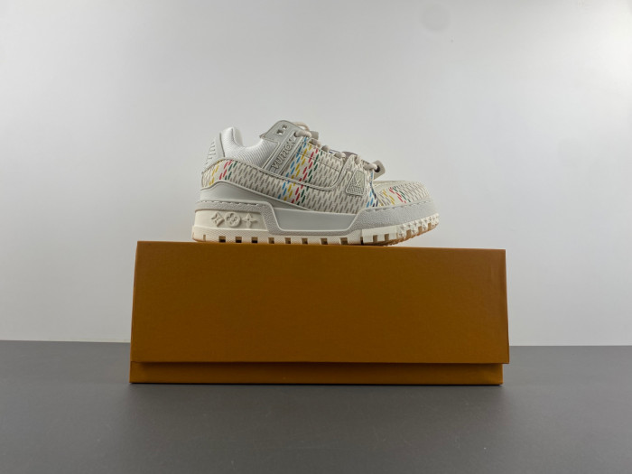 L&V SNEAKERS