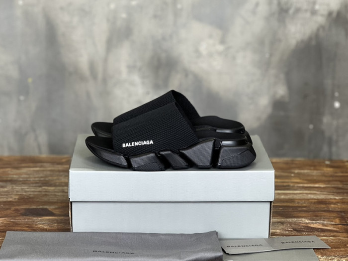 BLEN DESIGNER SLIPPERS