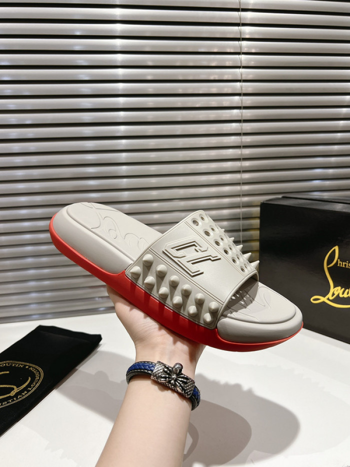 CL SLIPPERS