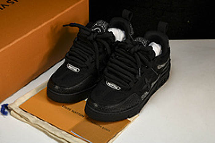 L&V SNEAKERS