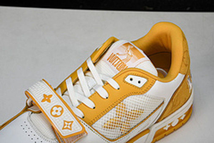 L&V SNEAKERS