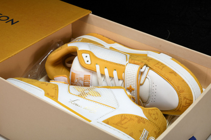 L&V SNEAKERS