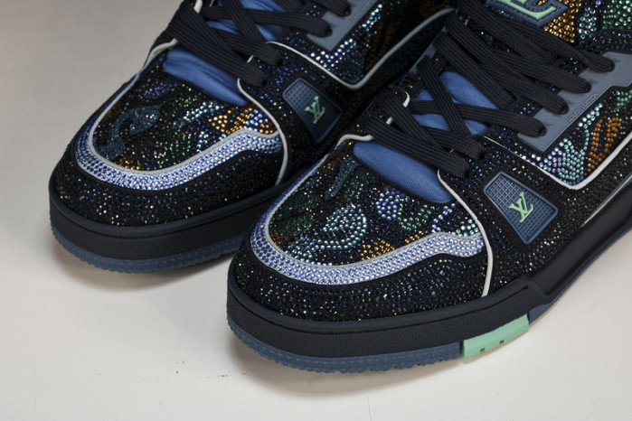 L&V SNEAKERS