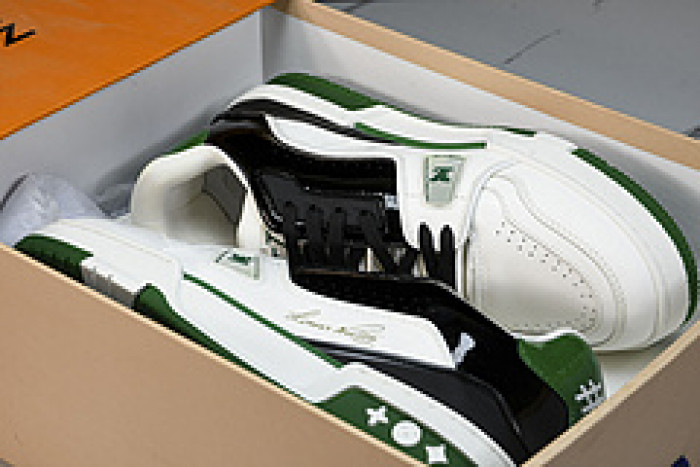L&V SNEAKERS