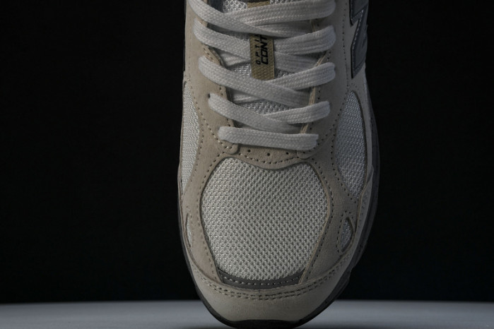 New Balance M990BY3