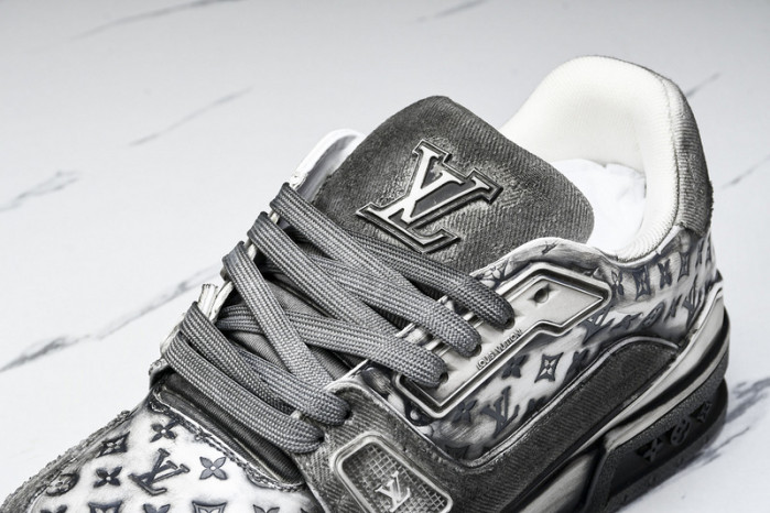 L&V SNEAKERS