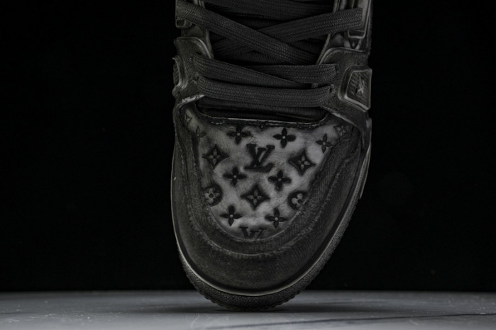 L&V SNEAKERS