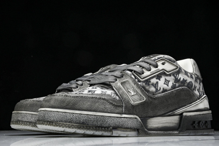 L&V SNEAKERS