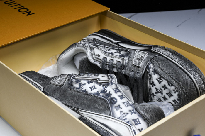 L&V SNEAKERS