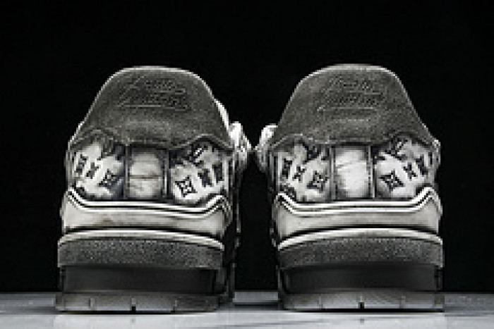 L&V SNEAKERS