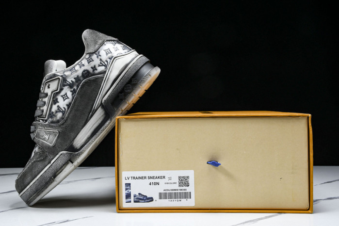 L&V SNEAKERS