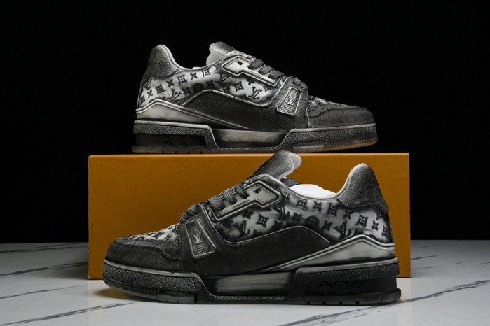 L&V SNEAKERS
