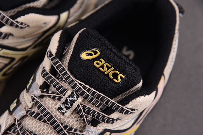 As*ic*ss shoes
