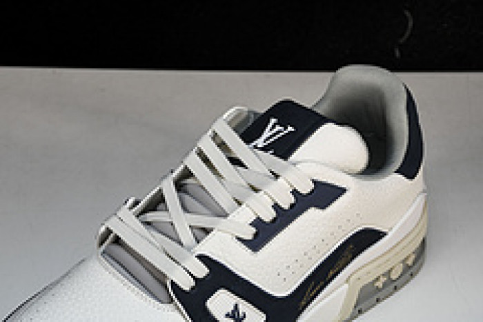 L&V SNEAKERS